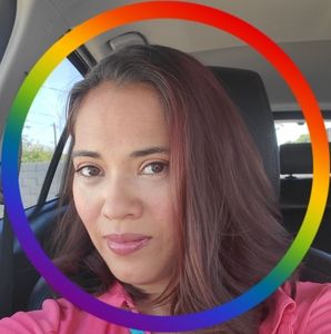 Meet your Posher, Elena